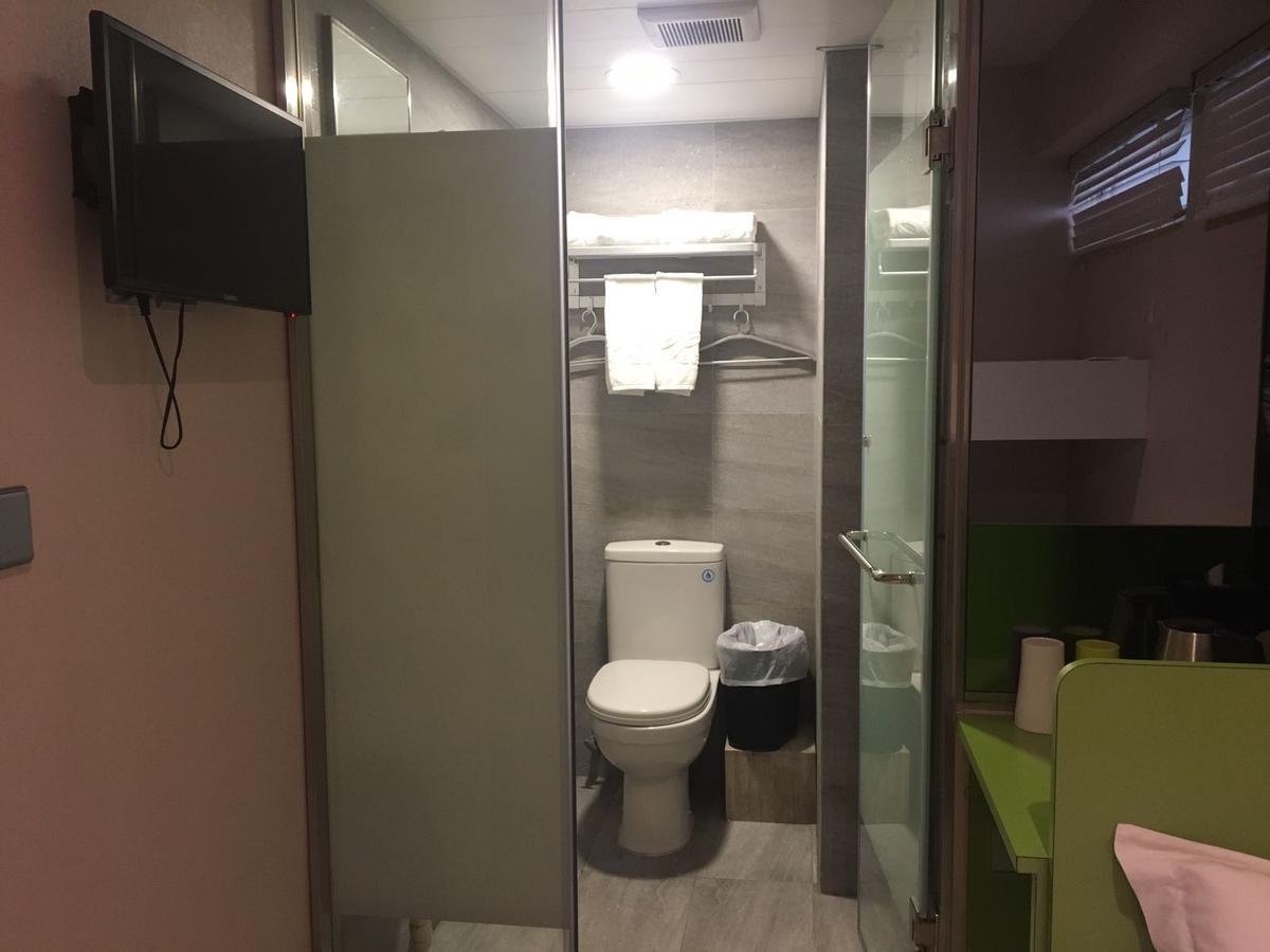 Pop Inn Гонконг Экстерьер фото
