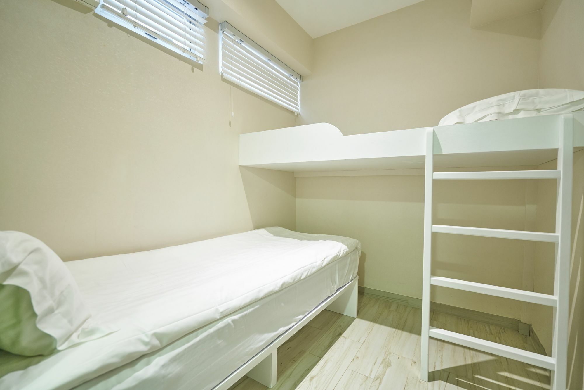 Pop Inn Гонконг Экстерьер фото